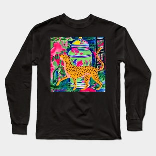 Walking panther and green chinoiserie jar Long Sleeve T-Shirt